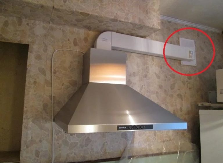 Снимка - Правилно свързване към общата вентилационна система на сградата