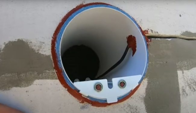 Снимка - Запечатване на празнината около въздуховода