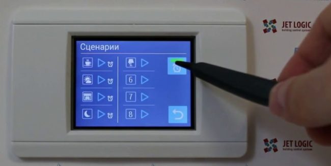 Снимка - Сензорно управление на режимите на работа на климатичния агрегат