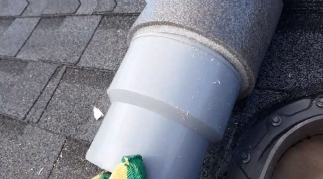 Снимка на оформен пластмасов адаптер на изпускателна тръба