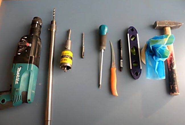 Снимка - Инструмент за пробиване на стена