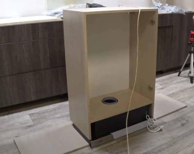 Снимка: Рафт в шкаф с вграден абсорбатор