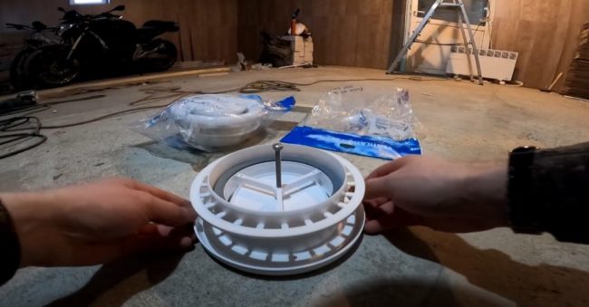 Снимка: Разопаковане на анемостата от фабричната му опаковка