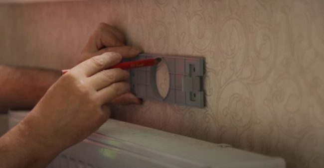 Снимка - Маркировки на стената за пробиване