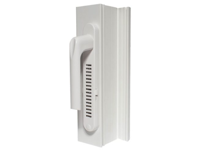 Снимка - PVC дръжка за прозорец с вентилационен отвор