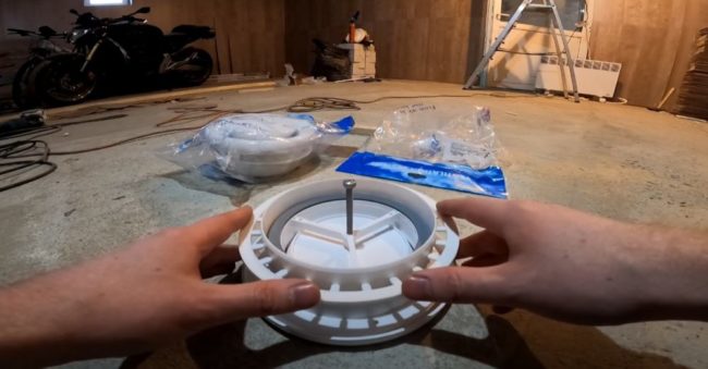 Снимка: Демонтиране на монтажния фланец