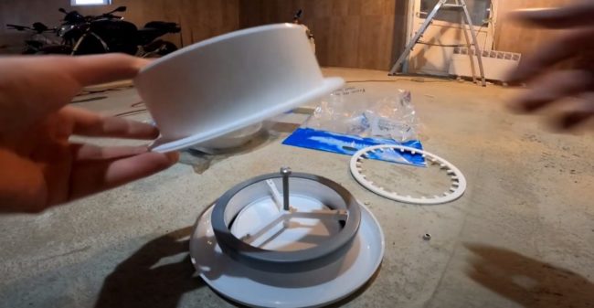 Снимка: Отстраняване на цилиндричното тяло от механизма за управление на клапана