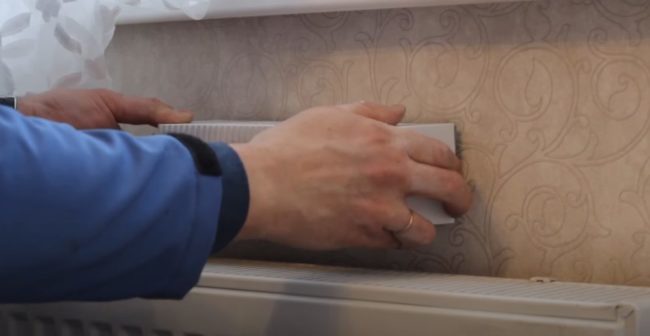 Снимка - Монтиране на части от клапана в корпуса