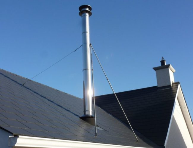 Снимка на въздуховод с укрепени греди