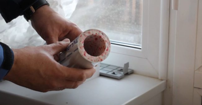 Снимка - Поставяне на уплътнение в отвор