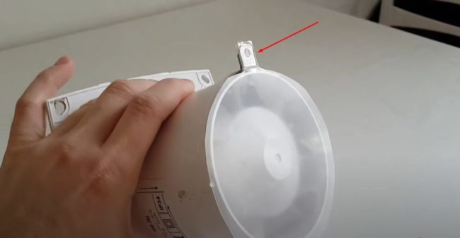 Снимка на държача на амортисьора на корпуса на вентилатора