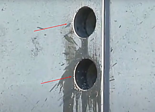 Снимка: Два отвора за въздуховодите на рекуператора