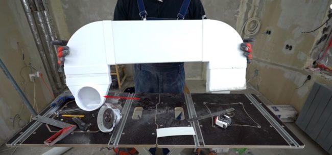 Снимка: Канал за тоалетна и баня с адаптер за кръгла тръба за свързване на вентилатор