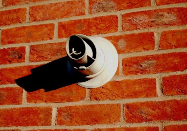 Снимка на коаксиален комин