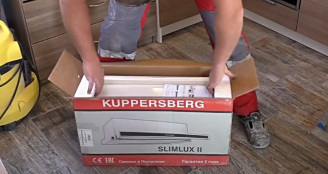 Снимка: Разопаковане на вградения абсорбатор