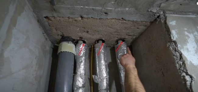 Снимка: Разположение на щранг с пролуки в междуетажните таванни ръкави