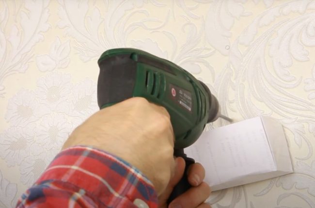 Снимка: Пробиване на монтажни отвори за корпуса на клапана