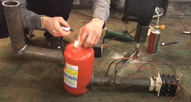 Снимка: Палене на печката