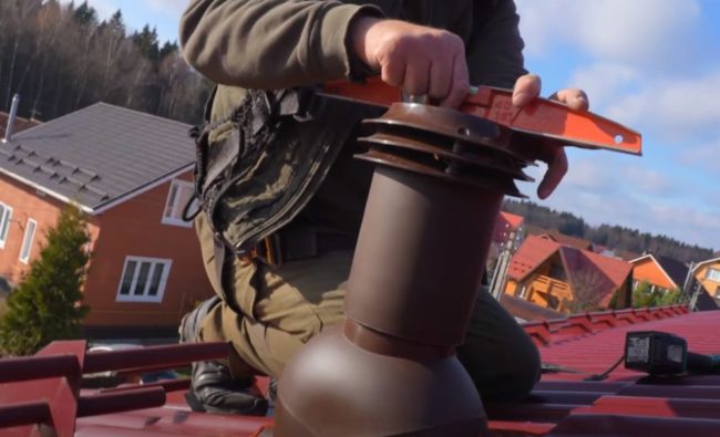 Снимка: Монтаж на проходен елемент с дефлектор според нивото