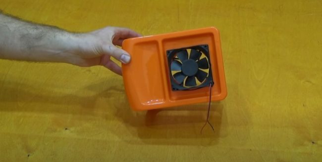 Снимка на охладител на капака на органайзера