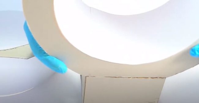 Снимка: Залепване на цилиндрична заготовка към края на основата на тялото