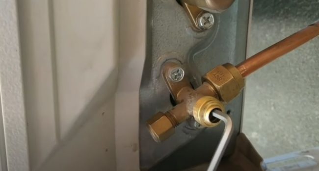 Снимка: Проверка за зареждане с фреон