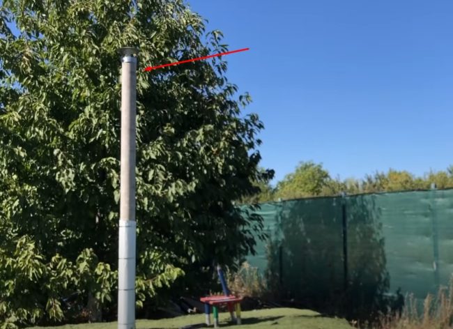 Снимка на капака от улицата