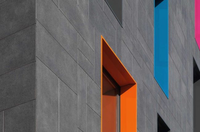 Снимка на фасадни порцеланови плочки