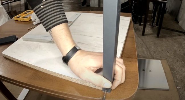 Снимка: Изработка на изрези за топлообменник от ъгли и ПДЧ