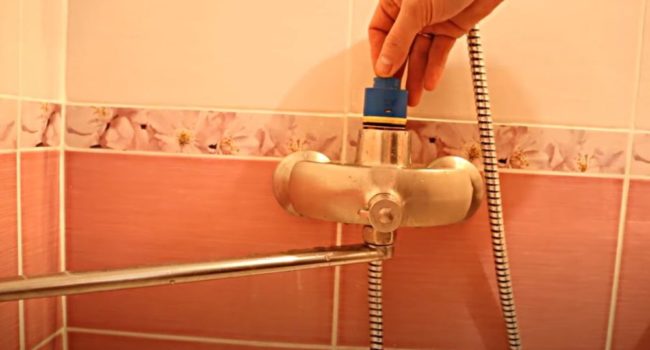 Снимка: Изваждане на касетата