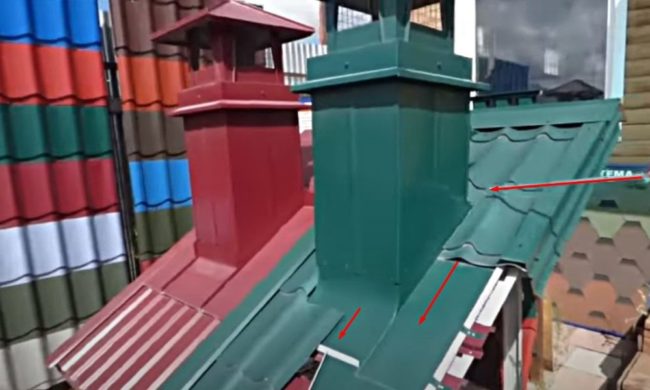 Снимка: Долно проникване с оттичане на вода под покривния лист в дренажни канали