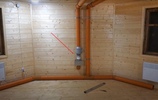 Снимка на захранващ блок с вентилатор, филтър и възвратен клапан