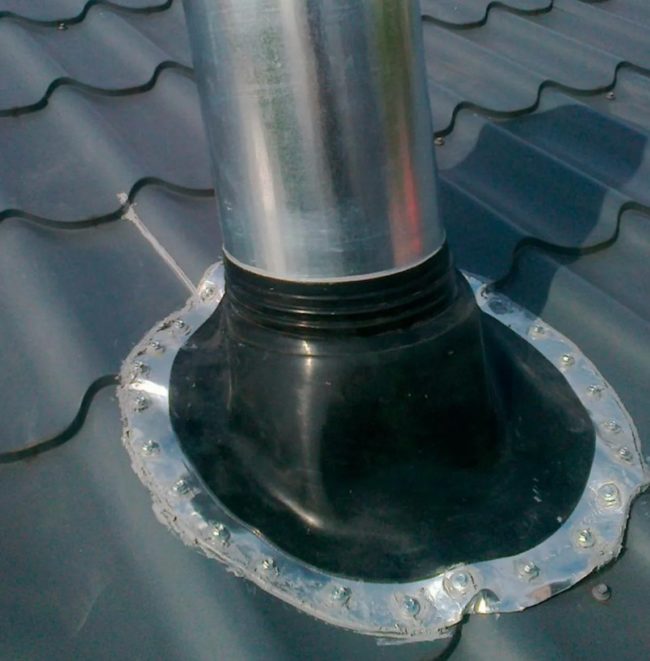 Снимка на проходен модул за сандвич тръби