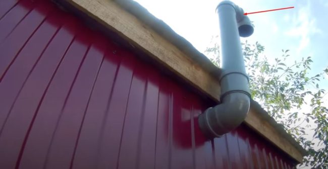 Снимка на изпускателен щранг с извивка от лактите вместо дефлектор