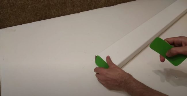 Снимка на пластмасови тапи за кутия