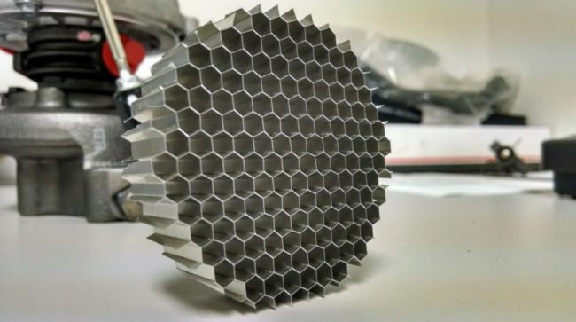 Снимка на пчелна пита за изравняване на въздушния поток