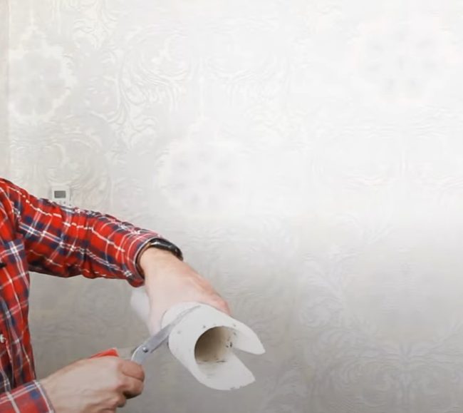 Снимка: Изолиране на ръкав с обвивка от пенофол