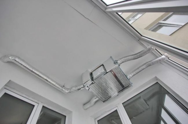 Снимка: Възможност за монтиране на рекуператор под тавана на лоджия