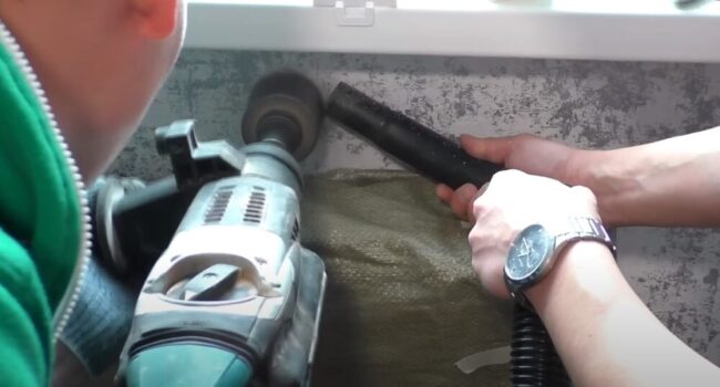 Снимка: Пробиване на отвор в бетон с диамантено-ядрен бормашина