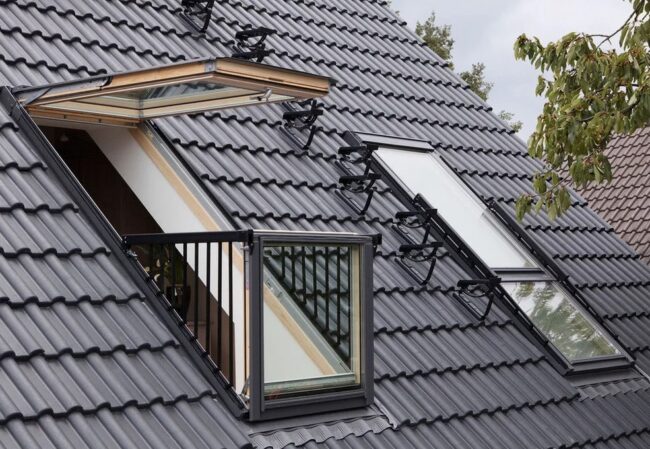 Снимка: Вентилация на тавана през капандурен прозорец