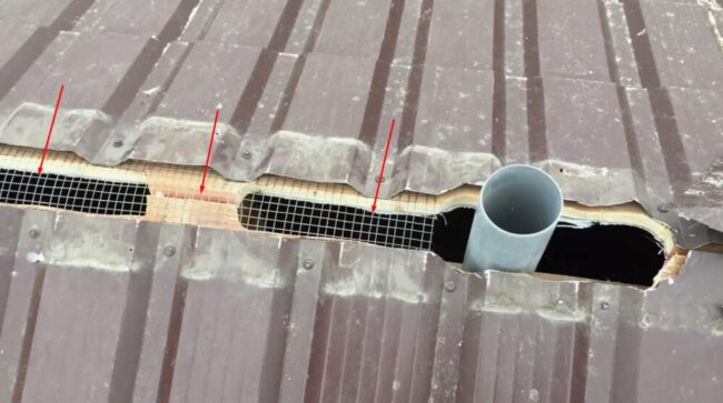 Снимка: Вентилационен отвор на билото на гофриран покрив