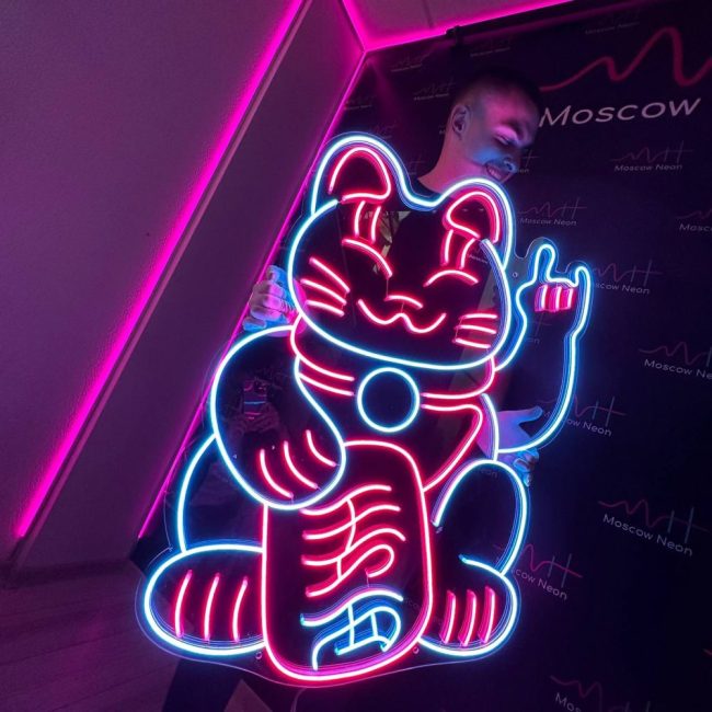 Неонови знаци в домашен интериор: От улицата до уюта