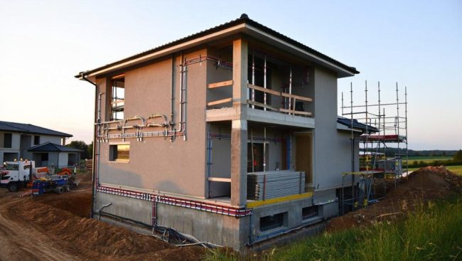 Монтаж на комунални системи за селска къща с полагане на комуникации