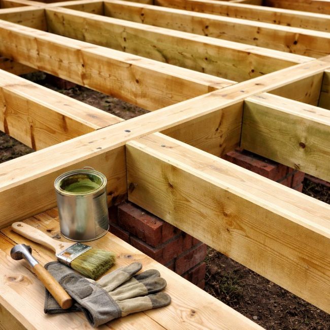 Защо е важно да се обработват греди и груби конструкции?